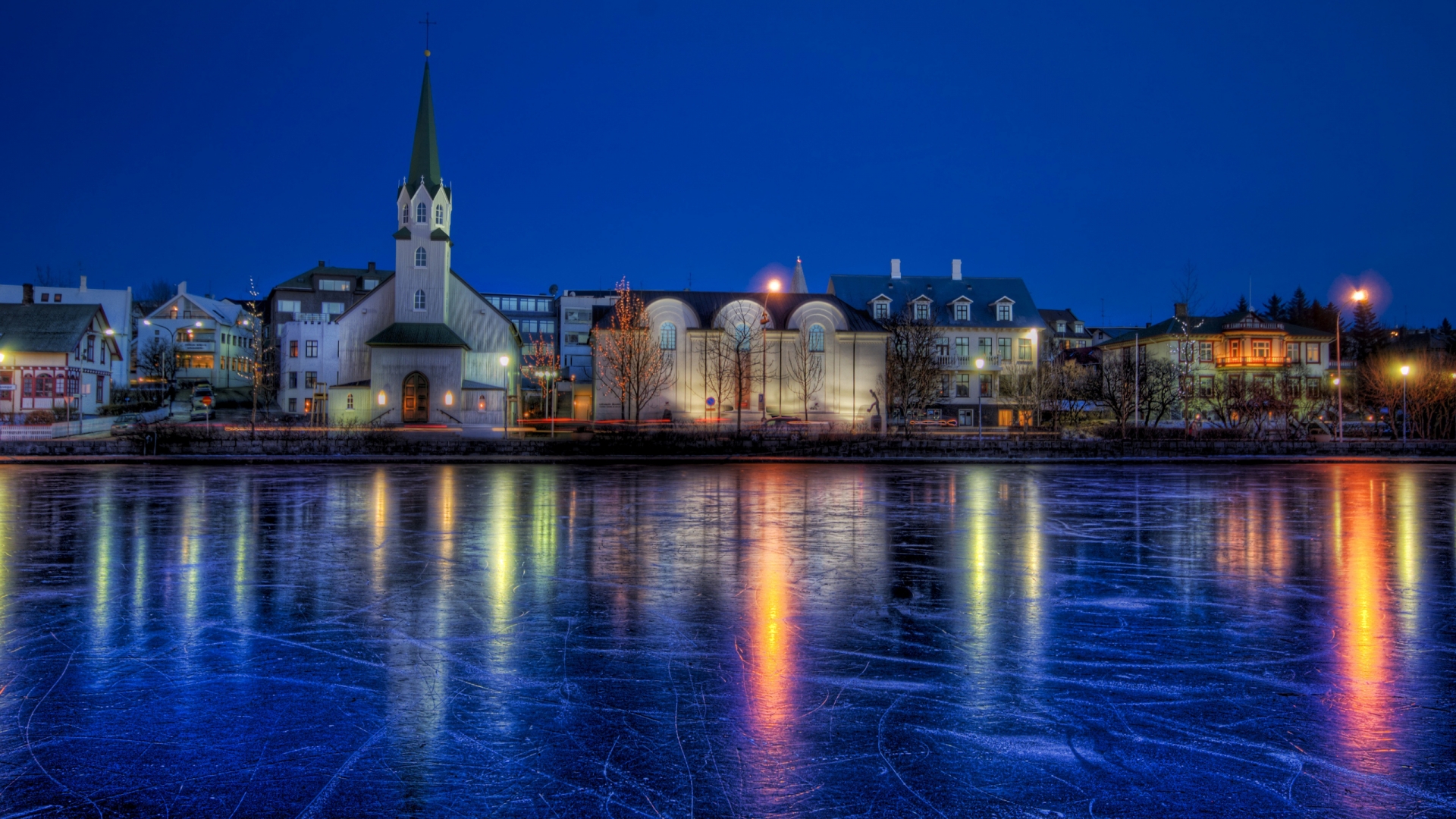 Reykjavik server location image